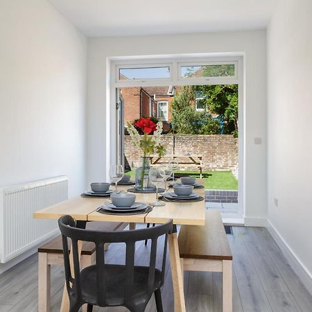 Harold House - Modern Open Plan 4 Bedroom, 3 Bathroom House In Central Southsea, Portsmouth Exterior foto