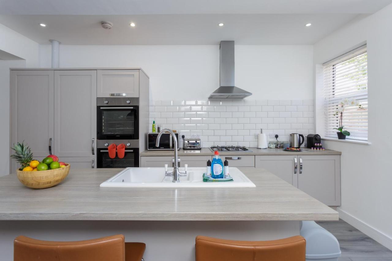 Harold House - Modern Open Plan 4 Bedroom, 3 Bathroom House In Central Southsea, Portsmouth Exterior foto